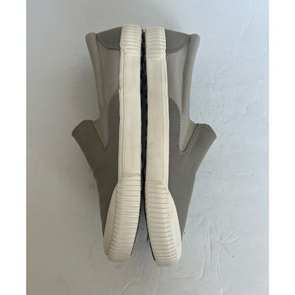 NWT L.L. Bean Men’s Gray and White Slip On Canvas Comfort Sneaker Shoes Sz 10.5M - Picture 6 of 11